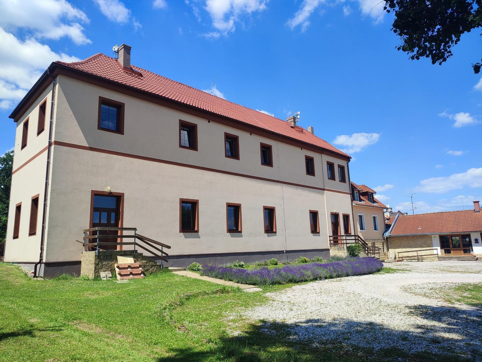 Appartamento Zamecek Cerov Jičín Esterno foto