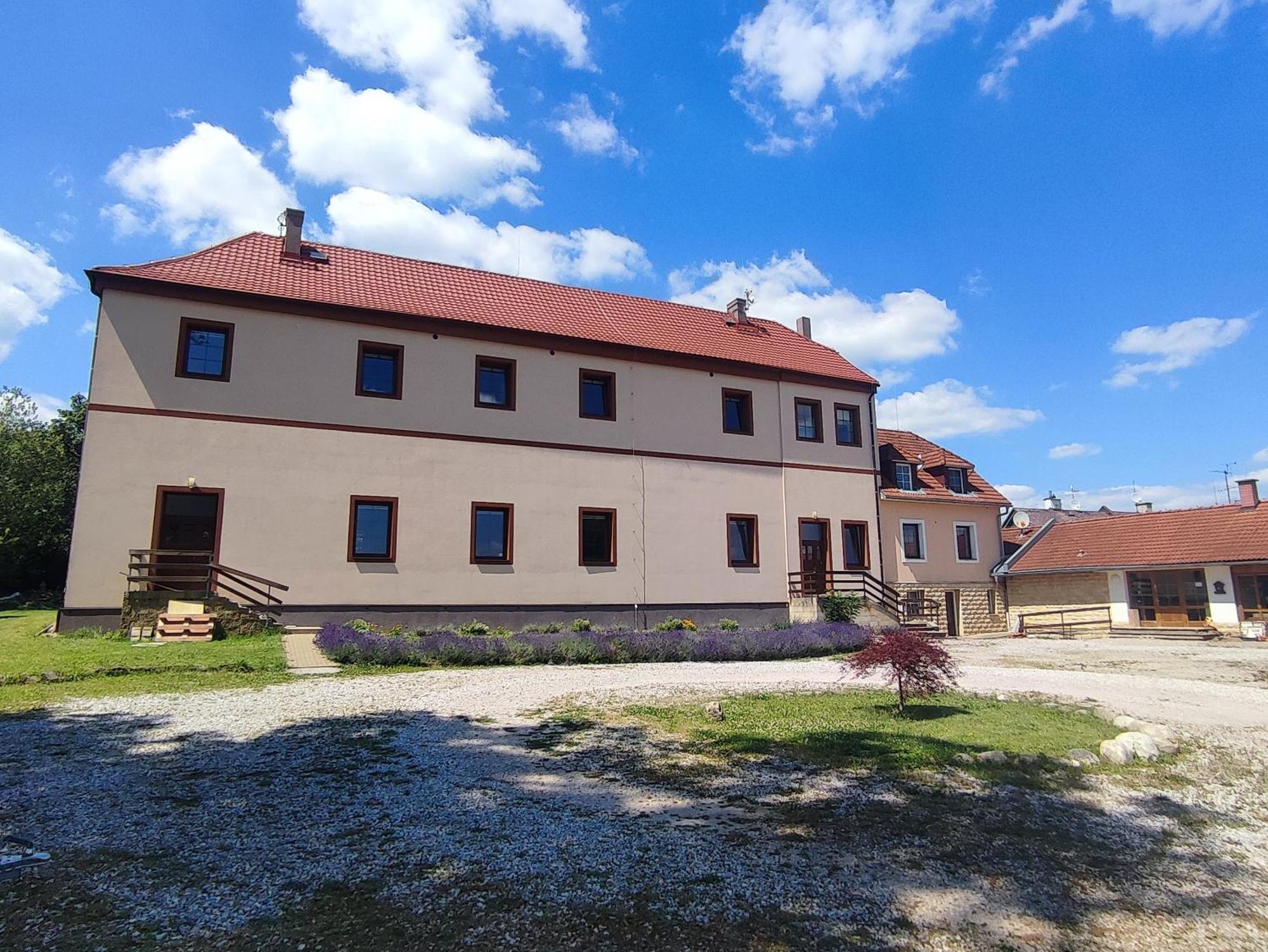 Appartamento Zamecek Cerov Jičín Esterno foto